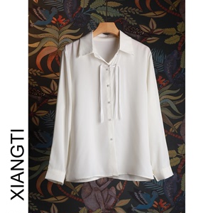 XT衬衫女2024新款长袖夏季缎面个性珍珠扣小众时尚打底外穿法式