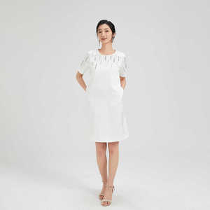 白色钉珠连衣裙高端轻奢气质通勤裙子礼服正式场合工作制服连身裙