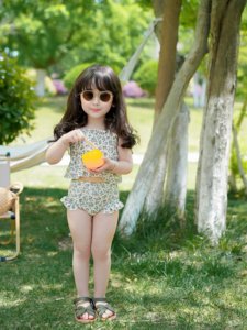 ins新款韩版可爱杏色花边吊带分体女童泳装宝宝洋气沙滩度假泳衣
