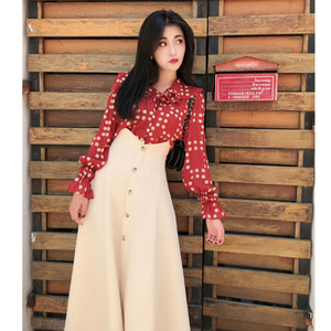 俏皮网红法式复古洋气御姐很仙的法国小众波点衬衫半身裙两件套装