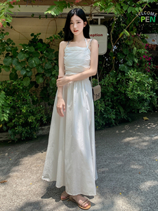 乔觅2024夏季新款茶歇法式高级感白色连衣裙女绝美气质吊带长裙