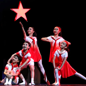 第十二届闪闪红星照我心儿童演出服中小学生红领巾合唱舞蹈表演服