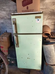 老冰箱 绿皮冰箱 绿色冰箱 老电器 影视道具拍摄 主题装饰 老物件