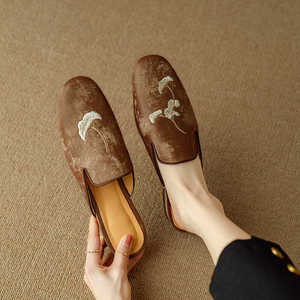 新中式国风刺绣穆勒拖鞋女外穿2024夏季新款平底百搭复古包头凉鞋