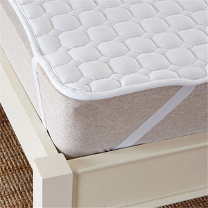 宾馆防滑保护垫绷带白色固定席梦思床舒适垫羽绒酒店加厚软铺垫被