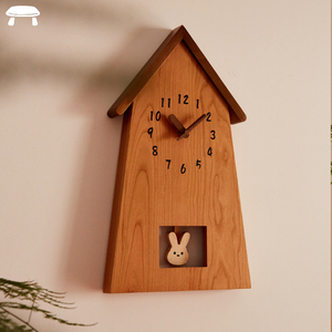 小房子实木挂钟兔子静音摆钟樱桃木可爱时钟客厅儿童房日式原木风