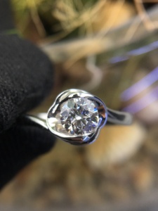 周大生简约18K白金结婚求婚订婚钻石戒指女戒正品包邮