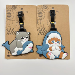 日本鲨鱼猫可爱毛绒玩偶猫咪挂件鲨猫行李牌吊牌挂件行李箱小饰品