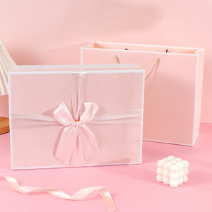 送女友生日礼物包装盒套盒蝴蝶结礼盒内包含：拉菲草贺卡