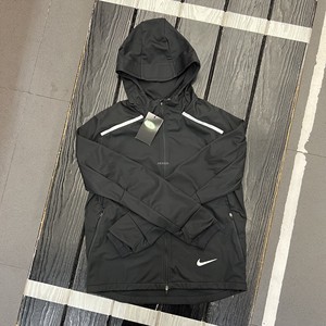 正品Nike耐克SHIELD男子连帽跑步训练速干防水反光外套夹克BV4881