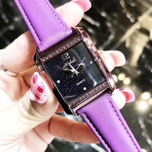 新款潮流个性镜面士手表紫色真皮表带女时尚方形石英皮带国产腕表