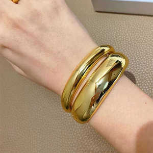 张婧仪同款金属双层开口手镯女2024新品金色光面弧形大小宽版手环