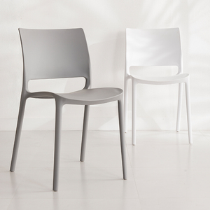北欧现代经济型一体成型加厚塑料靠背椅 黑白灰不带扶手成人餐椅