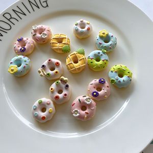 创意可爱花朵菠萝甜甜圈食玩 手机壳奶油胶diy材料配件滴胶装饰