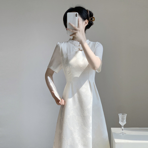 新中式国风白色旗袍连衣裙女夏香云纱盘扣伴娘订婚高级感长裙礼服
