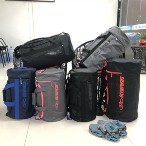 外贸健身包男女中号运动包干湿分离游泳包圆桶手提行李短途旅行包