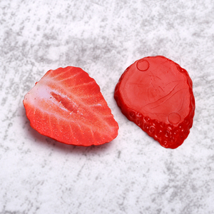 塑料假体切开草莓贴片切片假水果仿真蛋糕模型装饰配件塑胶模具