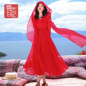 红色连衣裙女夏季2024新款沙滩裙沙漠旅游拍照青海湖大摆超仙长裙