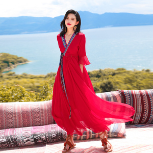 沙漠旅游拍照超大摆民族风红色连衣裙新疆青海湖波西米亚长裙红裙