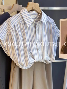 法式高级感蓝色条纹短袖衬衫女夏季设计感小众宽松棉麻polo领上衣