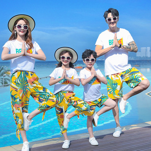 亲子装夏季海南三亚海边度假旅行拍照穿搭衣服一家三口四沙滩套装