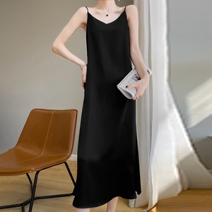 法式优雅名媛吊带连衣裙女夏季2024新款收腰显瘦高级感黑色长裙子