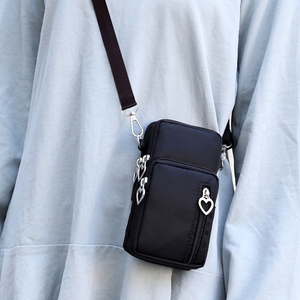 包包女斜挎包韩版少女零钱包女百搭装手机的小包包可爱手机挂脖包