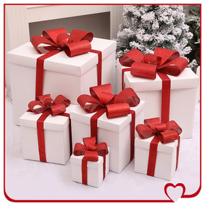 圣诞节新年成套装饰礼物奖品堆头商场美陈橱窗白色礼品盒摆件布置