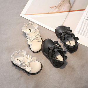 宝宝软底学步鞋0-1一3岁女婴儿防滑靴子小童秋冬短靴公主加绒皮鞋