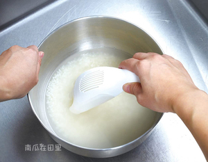 日本MARNA淘米铲洗米神器多功能家用多功能洗米铲不伤手淘米勺
