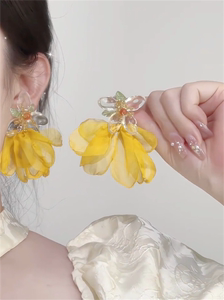 YFEIFEIE黄色花朵夸张耳环戚薇同款度假风耳饰小众设计高级感耳钉