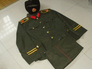 上世纪80年代83年老法警红领章涤卡冬装橄榄绿制服全套稀少收藏