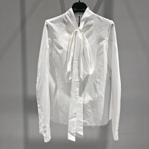特价 Masnada 长领可围领系带特殊设计毛边纯棉白色v领衬衣 6185