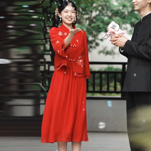 新中式女装大码汉服两件套秋冬订婚礼裙红色结婚宴敬酒服旗袍套装