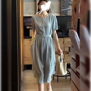 连衣裙子女装2024夏季新款欧货高端气质小个子收腰显瘦天蓝色天丝