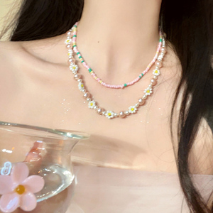 粉色珍珠串珠项链小众设计感锁骨链女夏季双层叠戴多巴胺彩色颈链