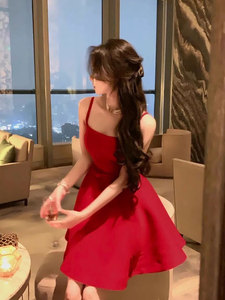 红色吊带连衣裙女夏性感名媛领证登记订婚礼服气质轻奢公主蓬蓬裙