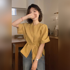 韩国设计感小众黄色短袖衬衫女2024新款夏季时尚减龄休闲两件套装
