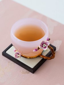 梅花手把粉色琉璃咖啡杯高端主人杯个人专用女士玉瓷茶具创意泡茶