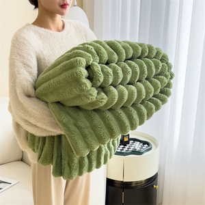 加厚兔毛绒毛毯冬季办公室午睡空调毯沙发盖毯珊瑚绒牛奶绒小毯子