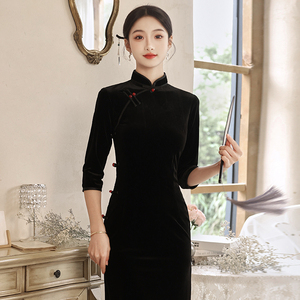 黑色旗袍丝绒2023年新中式日常少女秋季长袖气质显瘦中国风连衣裙
