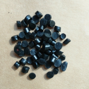 PVC黑色硬质环保PVC塑料颗粒 插头数据线PVC45P塑胶原料挤出注塑