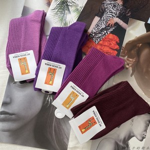 秋季袜子女韩国进口紫红色紫色系中筒袜基础百搭螺纹堆堆袜纯色袜