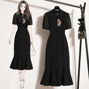 新中式改良旗袍国风刺绣黑色连衣裙夏季大码胖mm雪纺西装鱼尾长裙