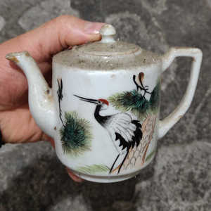高仿古清代晚期民国初期新彩松鹤纹陶瓷茶壶老货传世味厂家出厂价