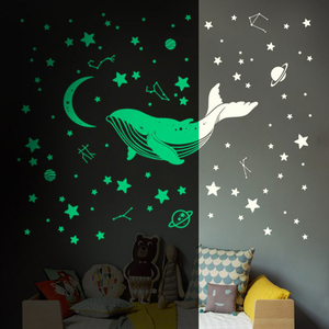 创意梦幻星空鲸鱼夜光墙贴画发光装饰儿童房荧光贴纸卡通星星月亮