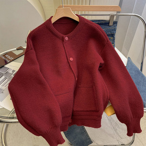 2023新年红色针织开衫爆款灯笼袖毛衣女外套宽松显白小众加厚上衣