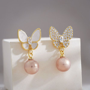 白贝母立体蝴蝶耳钉特别设计感法式珍珠耳环高级感小众chic耳坠女