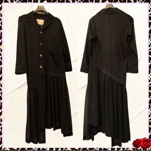日本女装品牌子苞米黑色不规则造型贝母扣薄款风衣外套