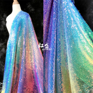 彩色彩虹超闪亮片特殊材料亮片鱼鳞片布料垂感礼服婚纱设计师面料